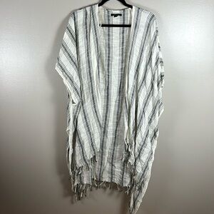 American Eagle Shrug